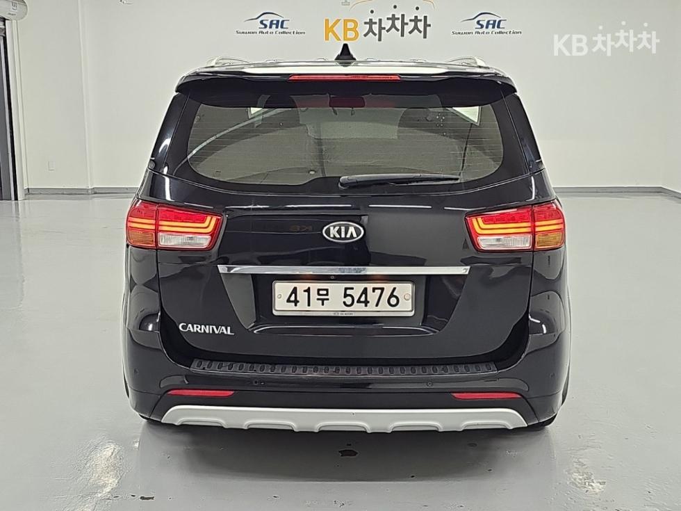 Kia Carnival — miniaturë 3
