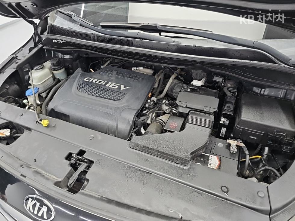 Kia Carnival — miniaturë 5