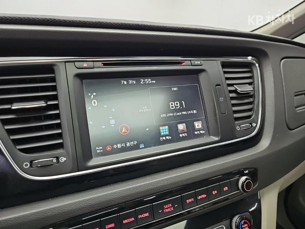 Kia Carnival — miniaturë 17