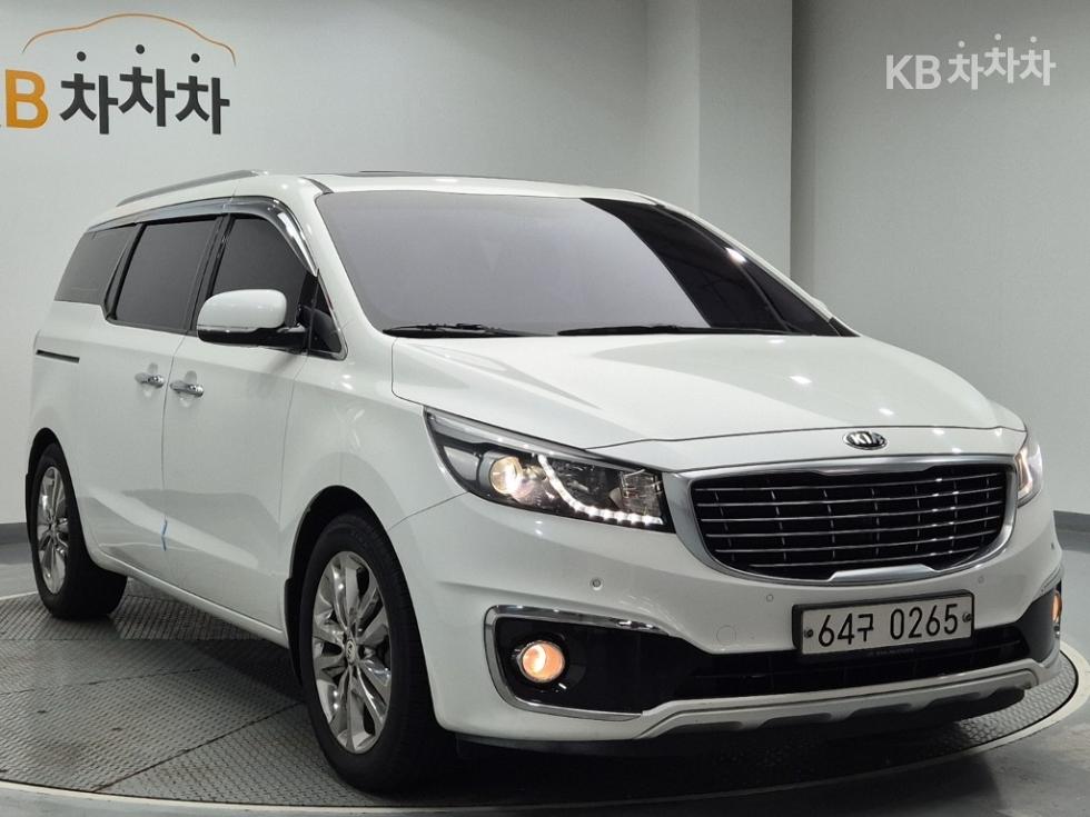 Kia Carnival — miniaturë 4