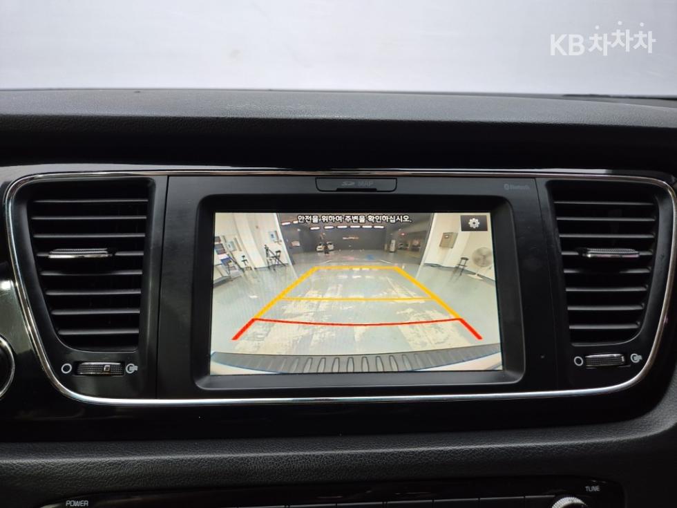 Kia Carnival — miniaturë 14