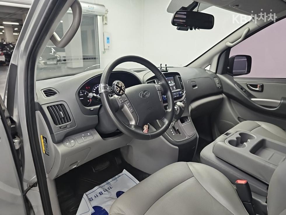 Hyundai Starex — miniaturë 7