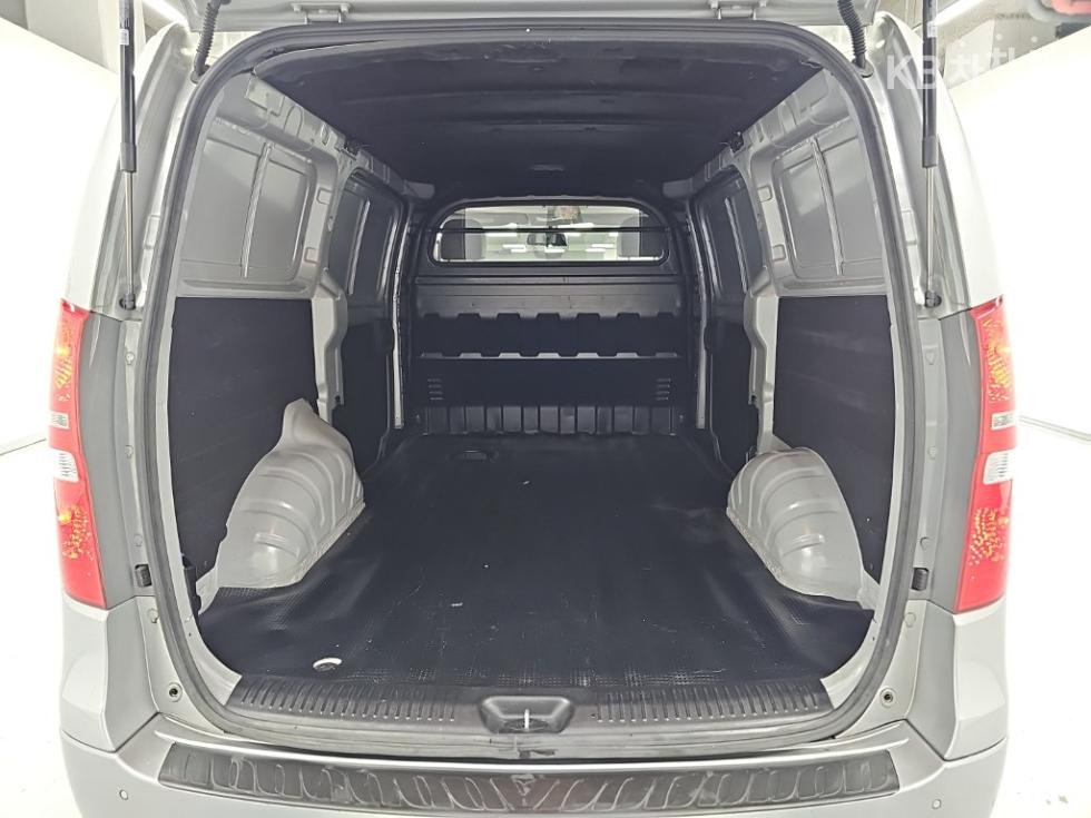 Hyundai Starex — miniaturë 18