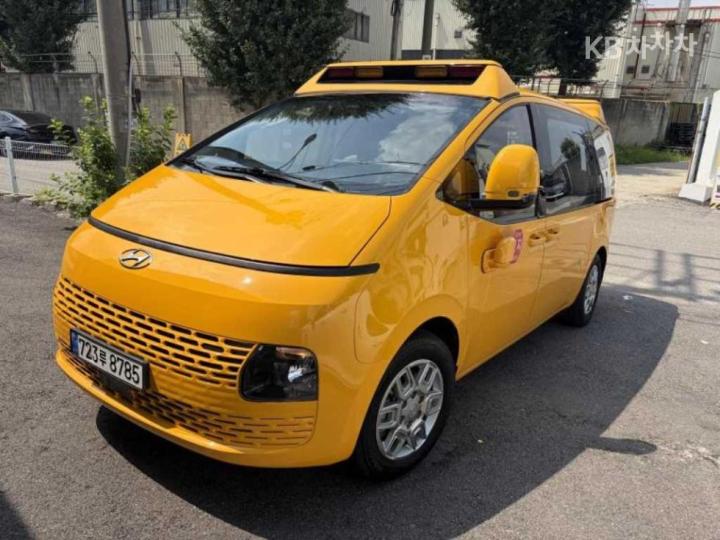 Hyundai Staria 3.5 LPi 11인승 — foto 1