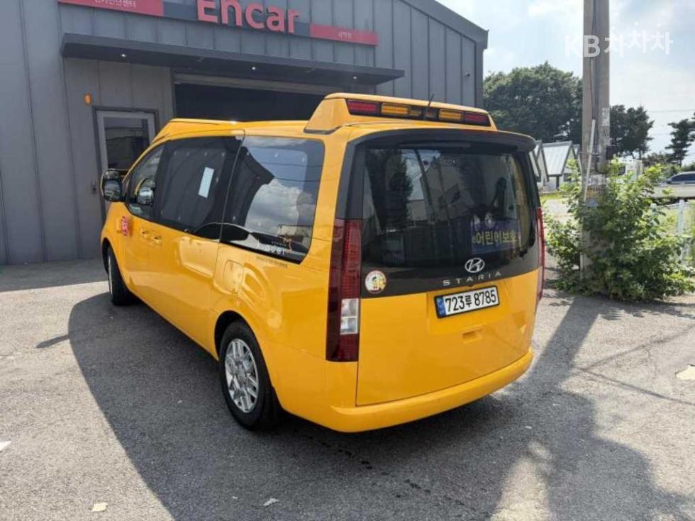 Hyundai Staria — miniaturë 4