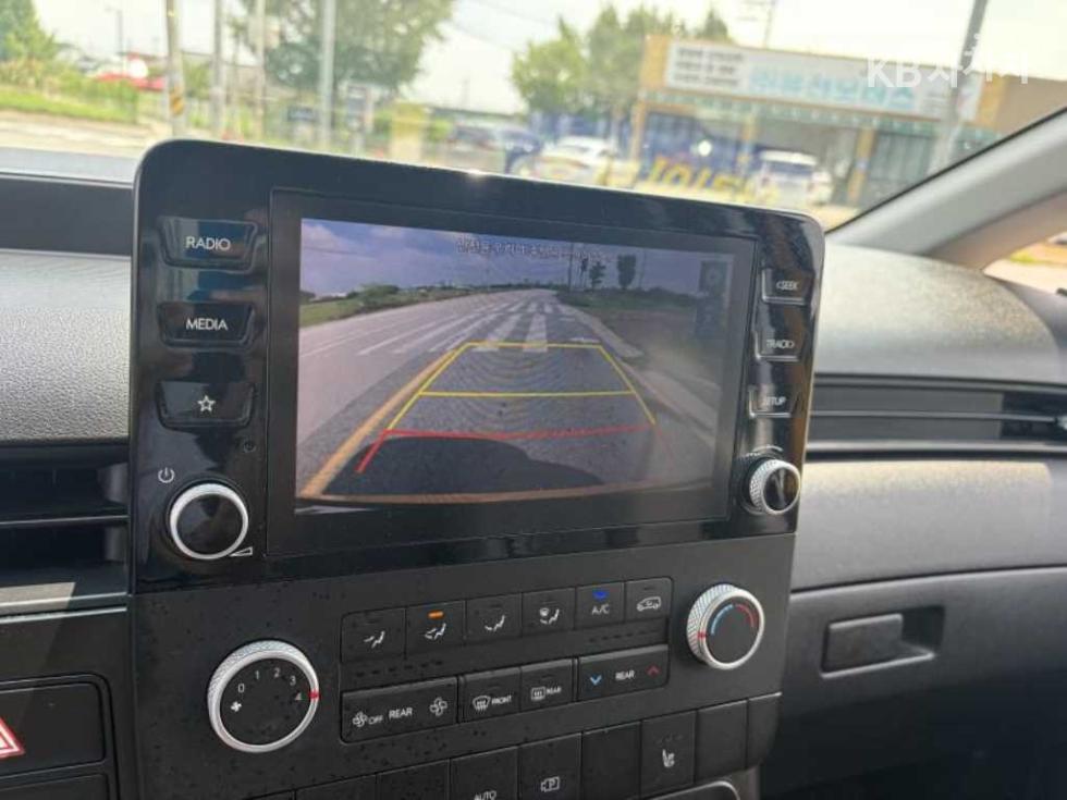 Hyundai Staria — miniaturë 6