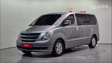 Hyundai Starex 12-Seater Wagon CVX Deluxe — foto 1