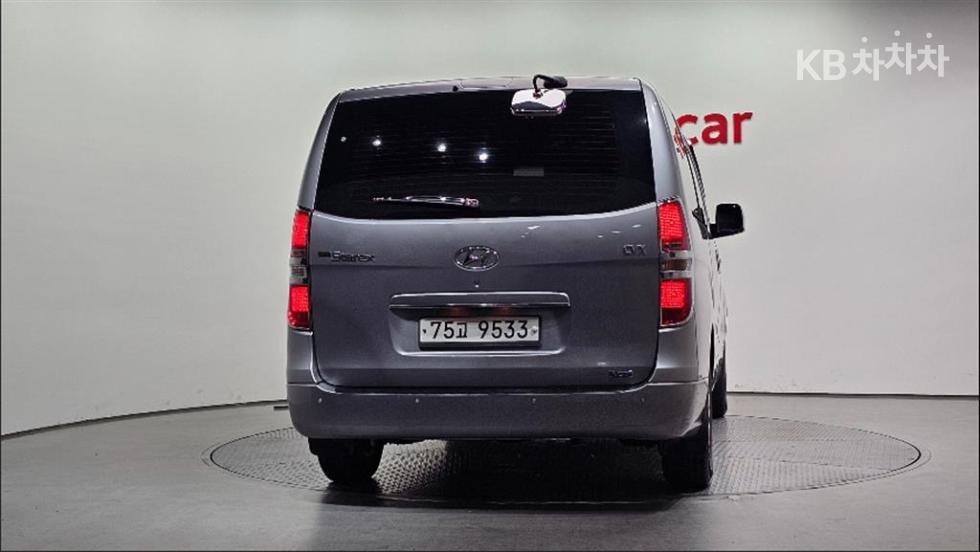Hyundai Starex — miniaturë 4