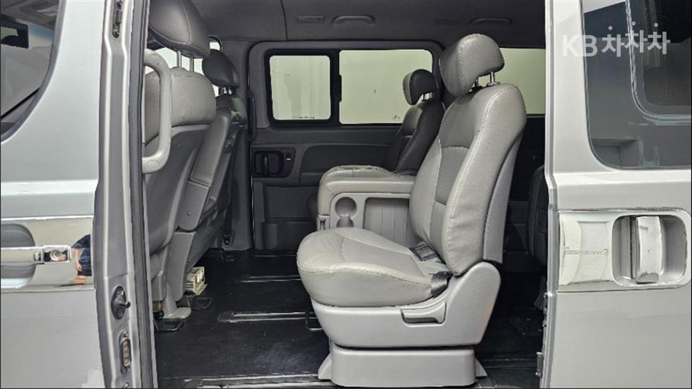 Hyundai Starex — miniaturë 12