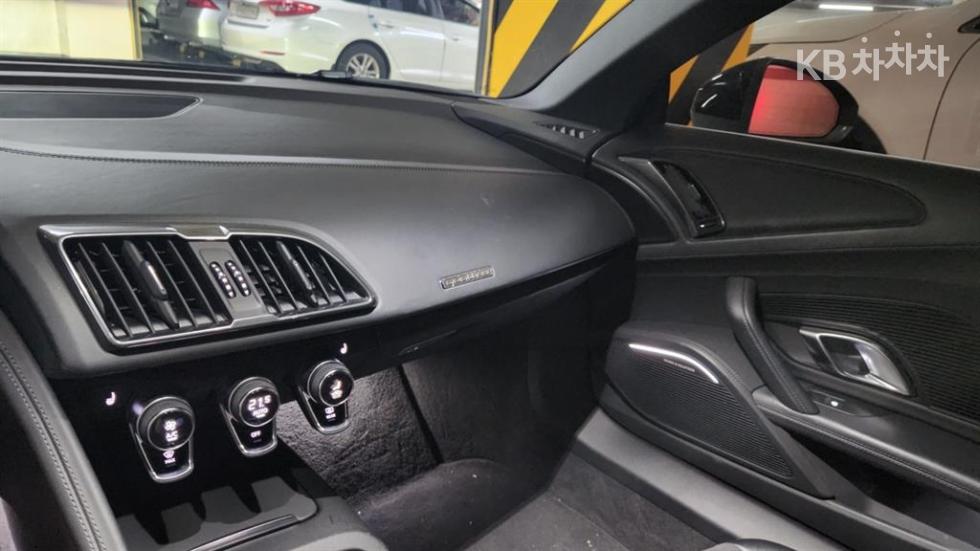 Audi R8 — miniaturë 11