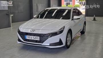 Hyundai Avante 렌터카 1.6 LPi — foto 1