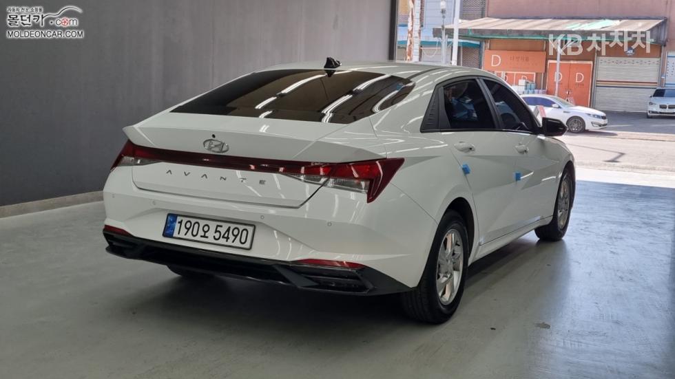 Hyundai Avante — miniaturë 2