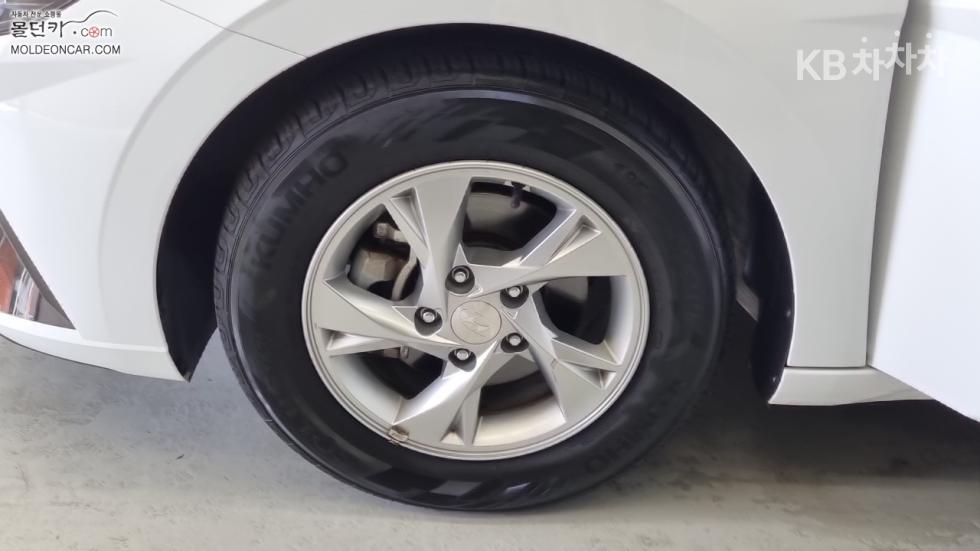 Hyundai Avante — miniaturë 6