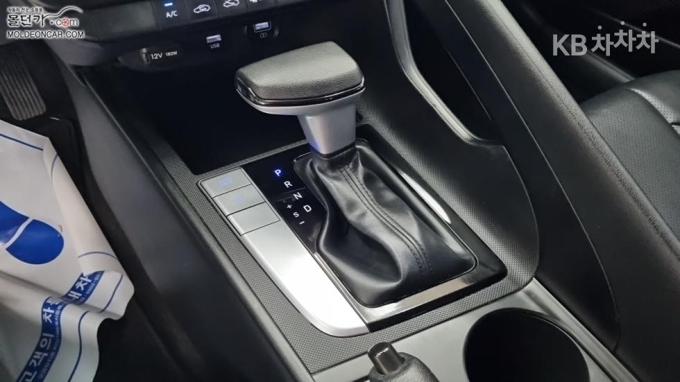 Hyundai Avante — miniaturë 14