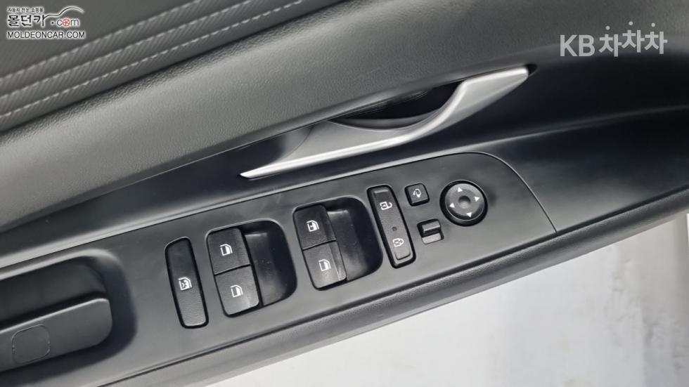 Hyundai Avante — miniaturë 15