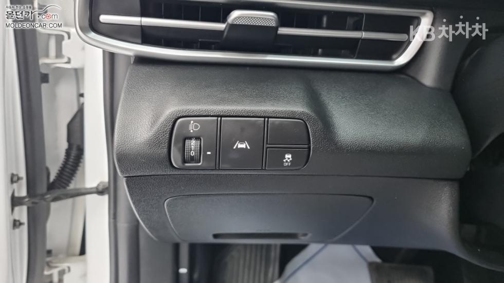 Hyundai Avante — miniaturë 16