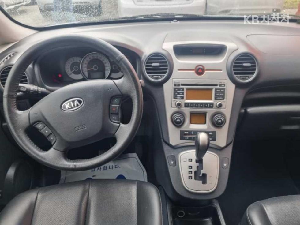 Kia Carens — miniaturë 5
