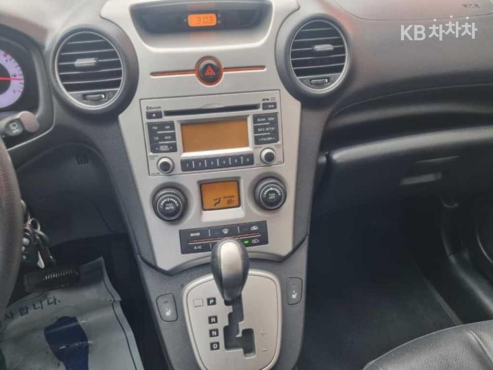 Kia Carens — miniaturë 8