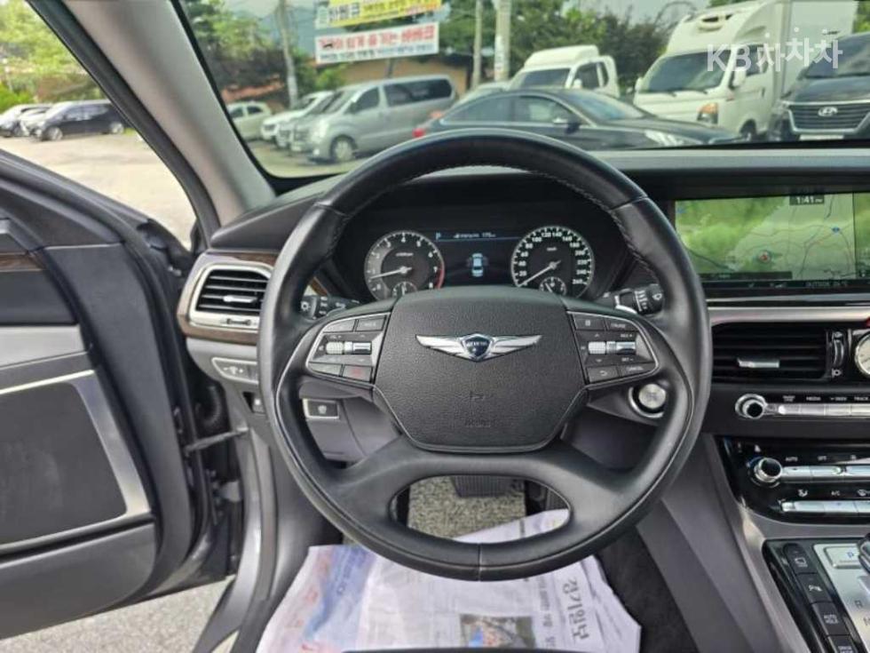 Genesis G90 — miniaturë 9