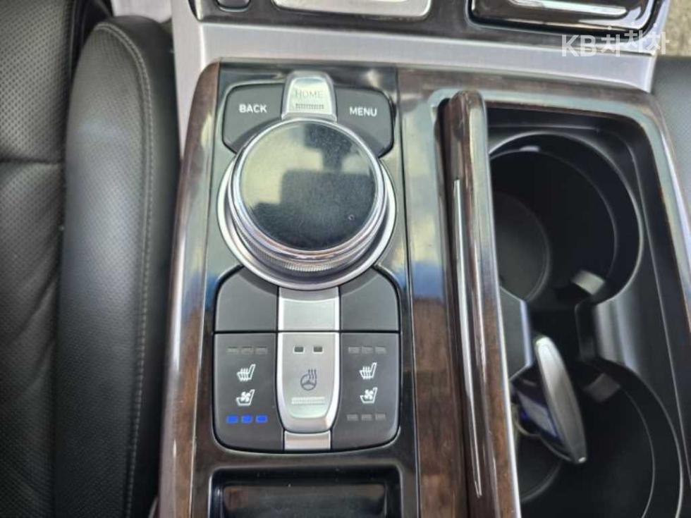 Genesis G90 — miniaturë 17