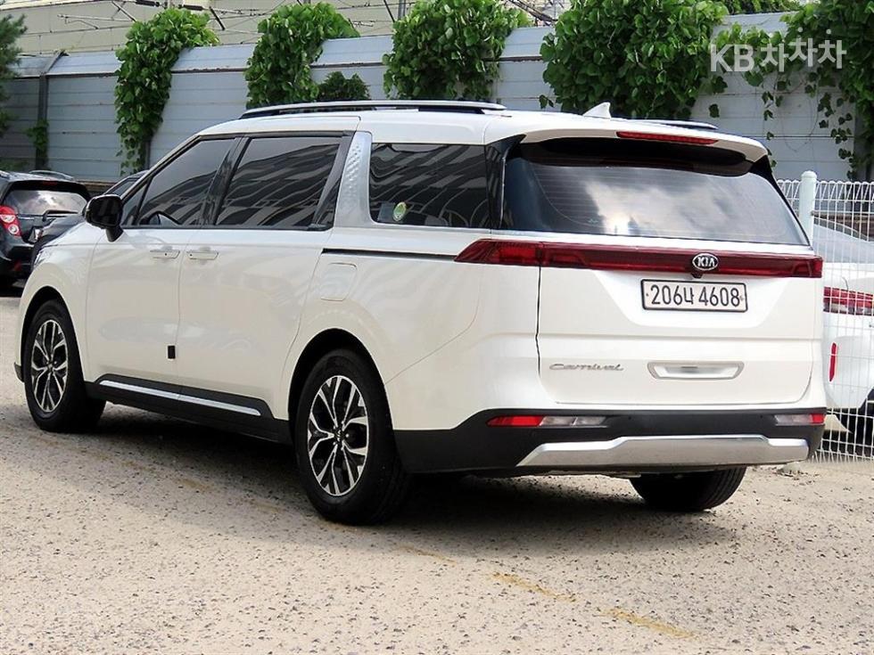 Kia Carnival — miniaturë 3