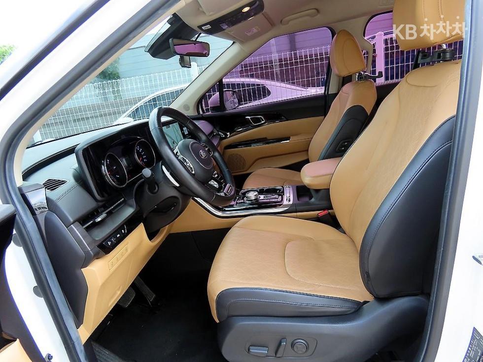 Kia Carnival — miniaturë 5