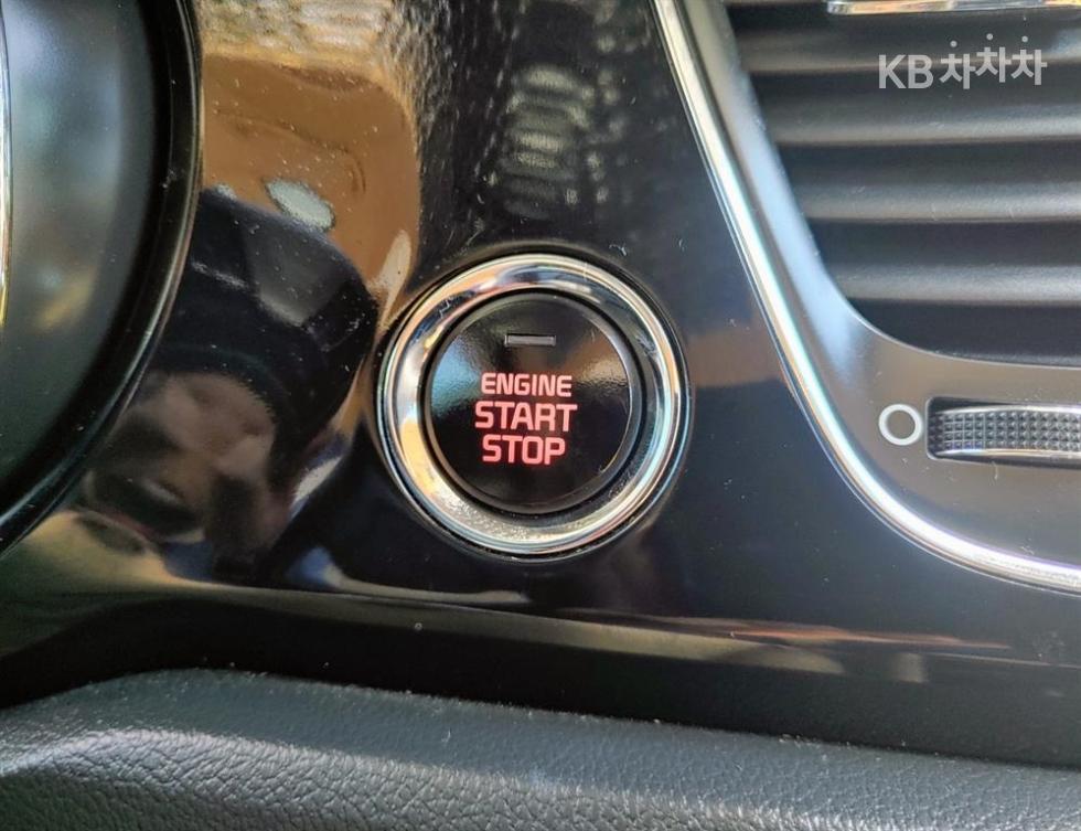 Kia Carnival — miniaturë 9