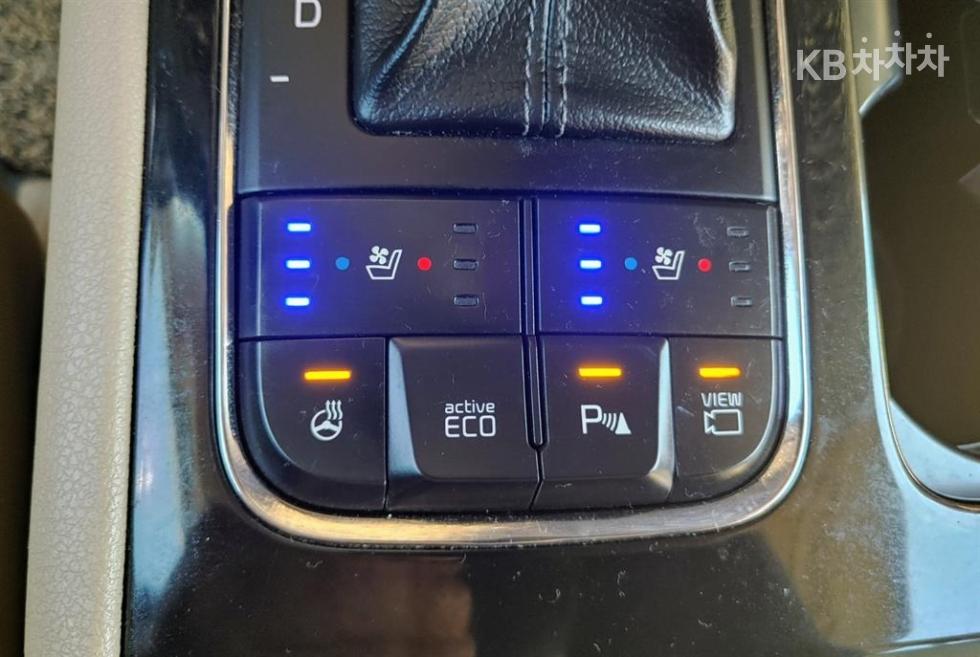 Kia Carnival — miniaturë 11