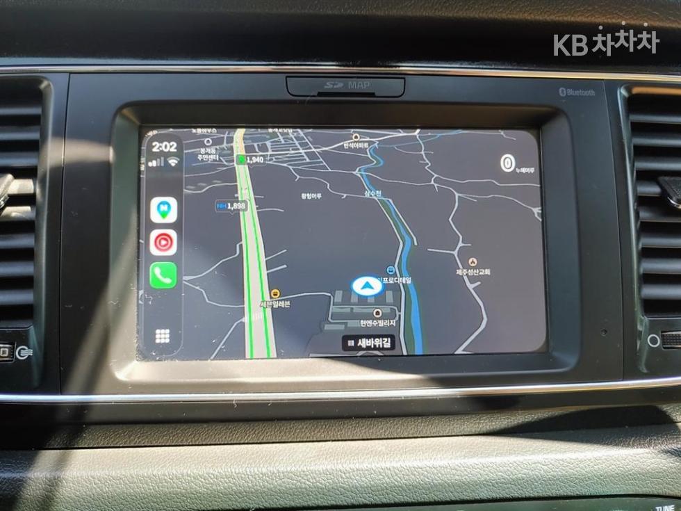 Kia Carnival — miniaturë 15