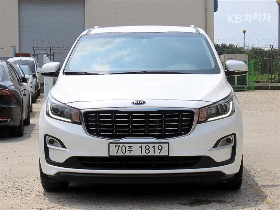 Kia Carnival — miniaturë 20
