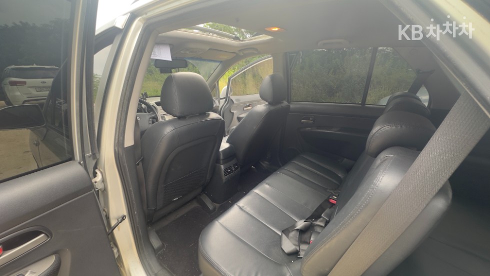 Kia Carens — miniaturë 18
