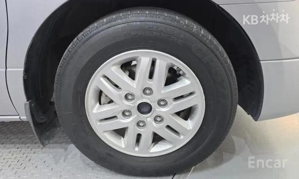 Hyundai Starex — miniaturë 5