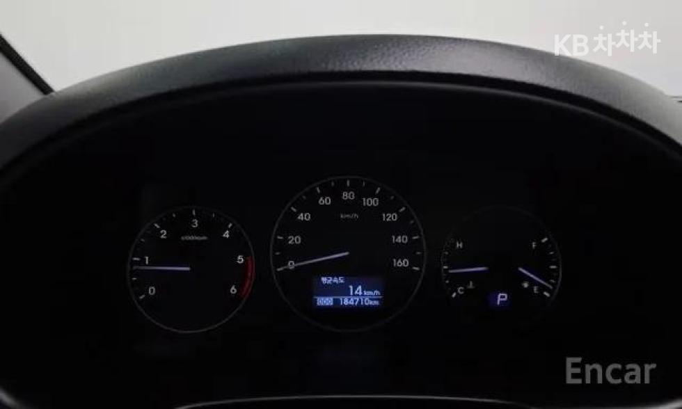 Hyundai Starex — miniaturë 8