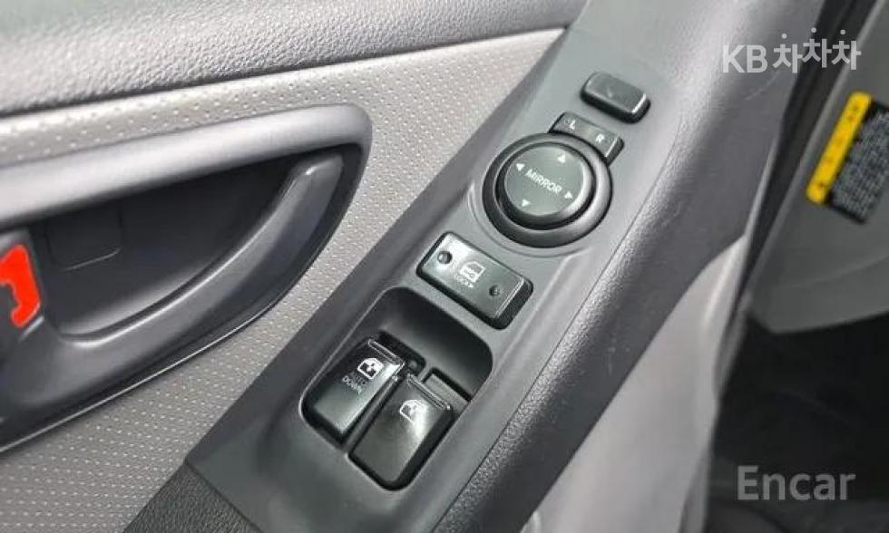 Hyundai Starex — miniaturë 12