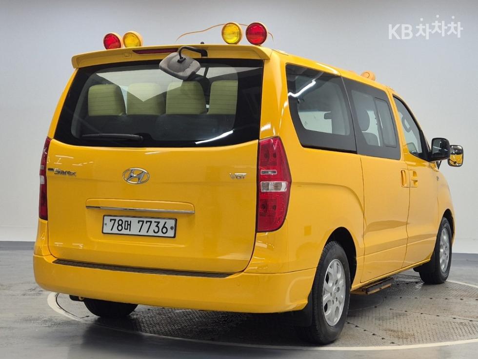 Hyundai Starex — miniaturë 3
