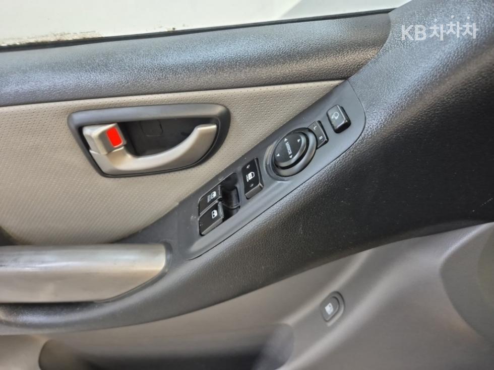 Hyundai Starex — miniaturë 15