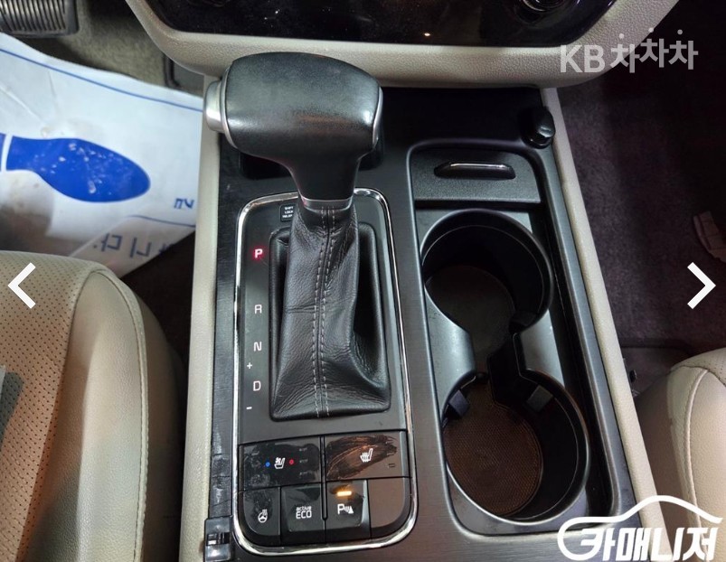 Kia Carnival — miniaturë 10
