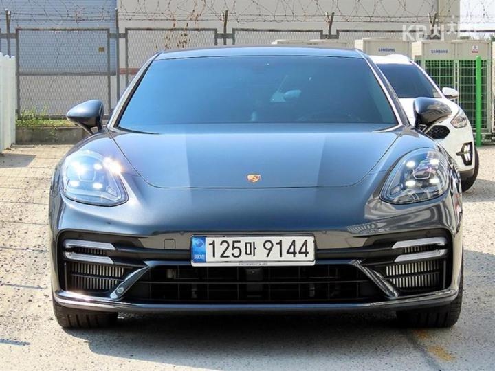 Porsche Panamera 2.9 4 Platinum Edition — foto 1