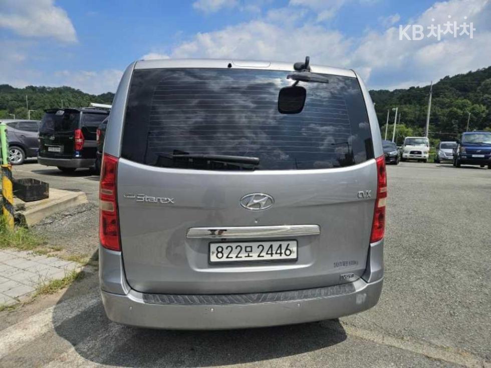 Hyundai Starex — miniaturë 3