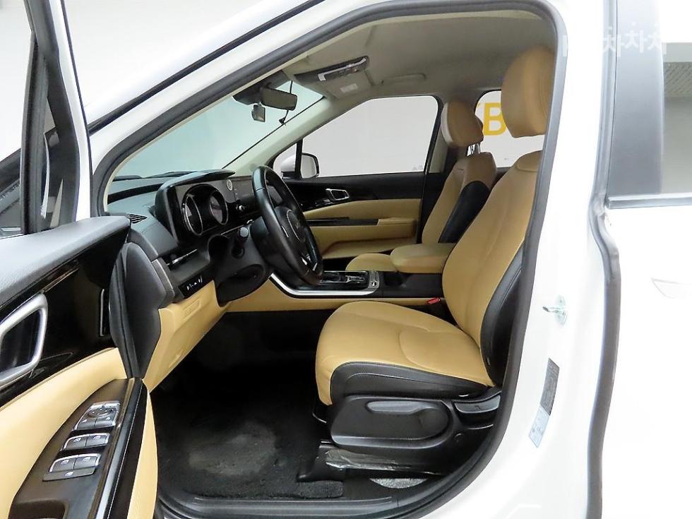 Kia Carnival — miniaturë 12