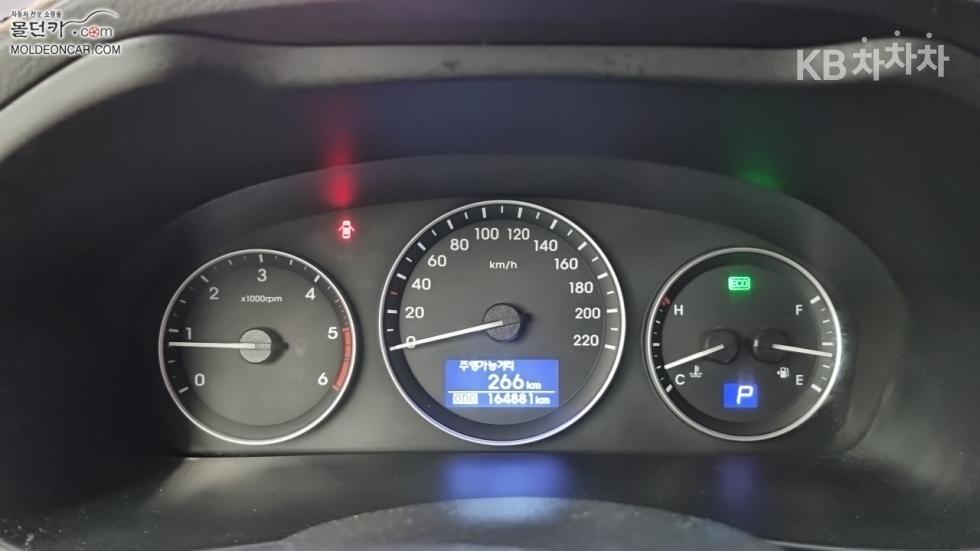 Hyundai Starex — miniaturë 5