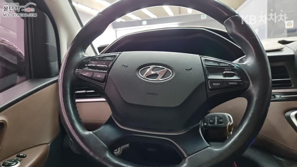 Hyundai Starex — miniaturë 11