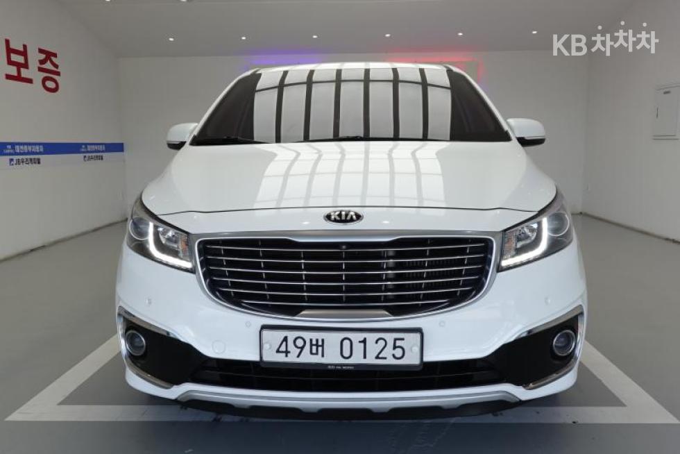 Kia Carnival — miniaturë 2