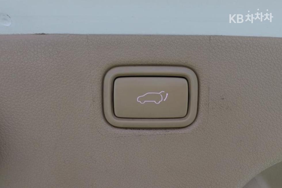 Kia Carnival — miniaturë 8
