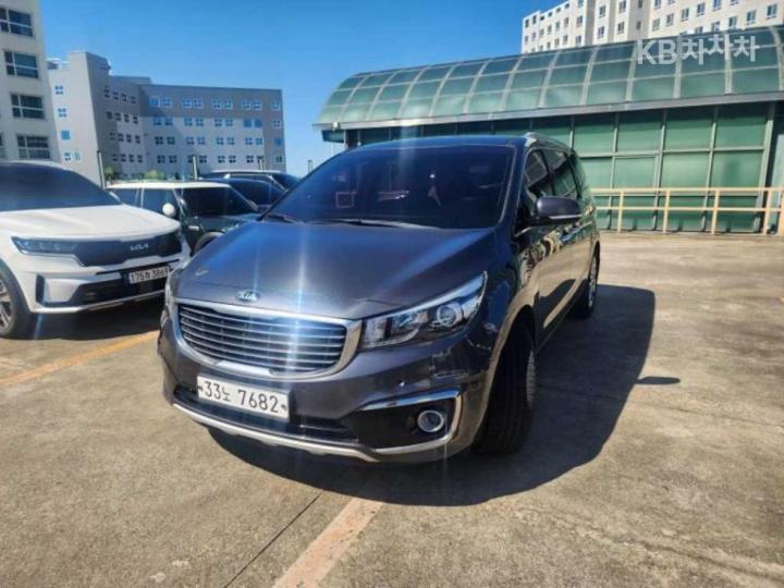 Kia Carnival — miniaturë 2