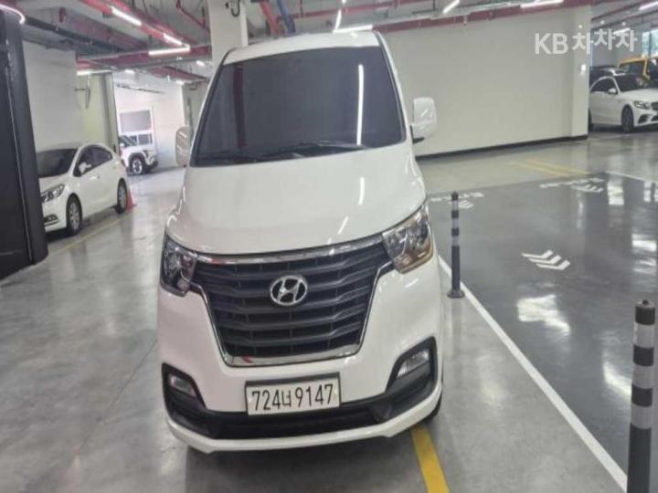 Hyundai Starex 웨건 12인승 스마트 — foto 1
