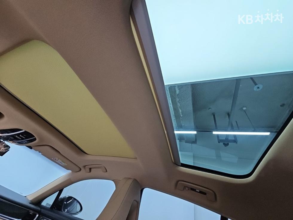 Porsche Panamera — miniaturë 16