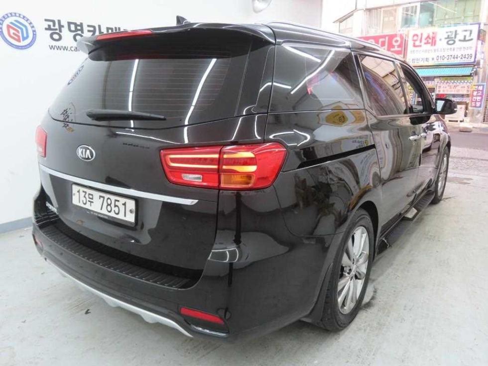 Kia Carnival — miniaturë 3