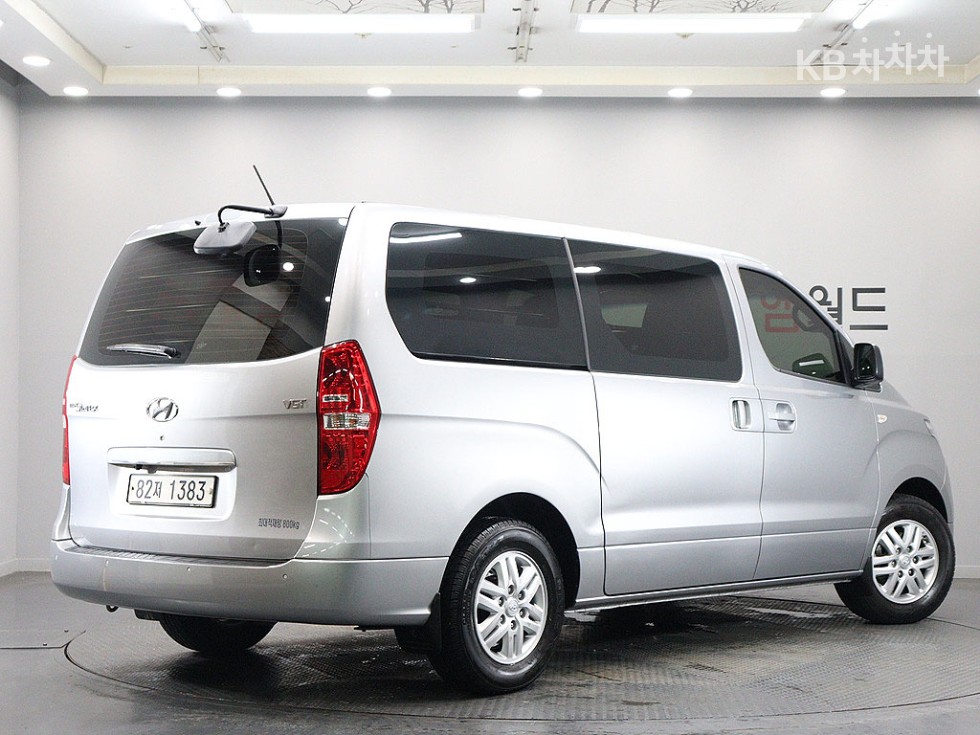 Hyundai Starex — miniaturë 3