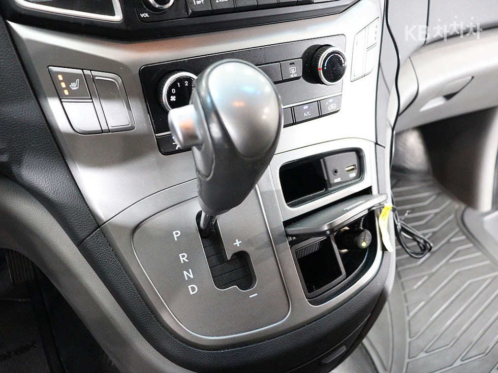 Hyundai Starex — miniaturë 10